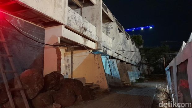 Tempat kuliner yang dulunya merupakan kolam renang di bekas Hotel Cakra Solo, Kamis (14/12/2023).