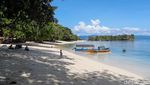 Terbius Eksotisnya Pantai di Indonesia Timur