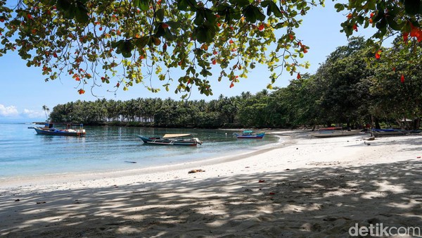 Hidden Gem Pantai-Pegunungan yang Mungkin Belum Detikers Ketahui