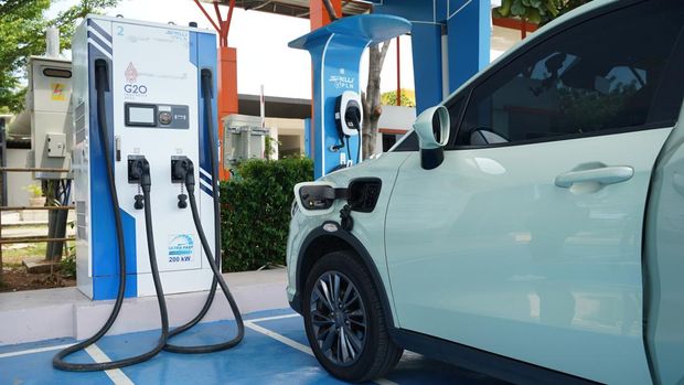 Test drive Neta V Jakarta-Semarang