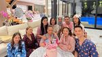 Momen Ultah Titi Kamal Dirayakan Geng Cendol dan Gajebo