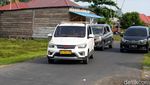 Unik, Innova hingga Mobilio Jadi Angkot di Tobelo