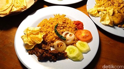 Ajib wa Thoyyib! Ada Nasi Biryani hingga Kebab di Kota Tua