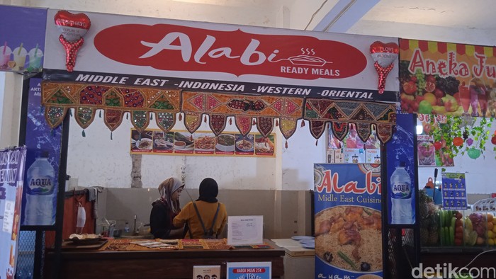 Ajib! Ada Nasi Kebuli dan Biryani khas Timur Tengah di Kota Tua