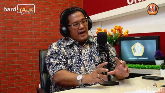 Alat pemeriksaan EKG buatan pakar Unpad Arjon Turnip dan rekan