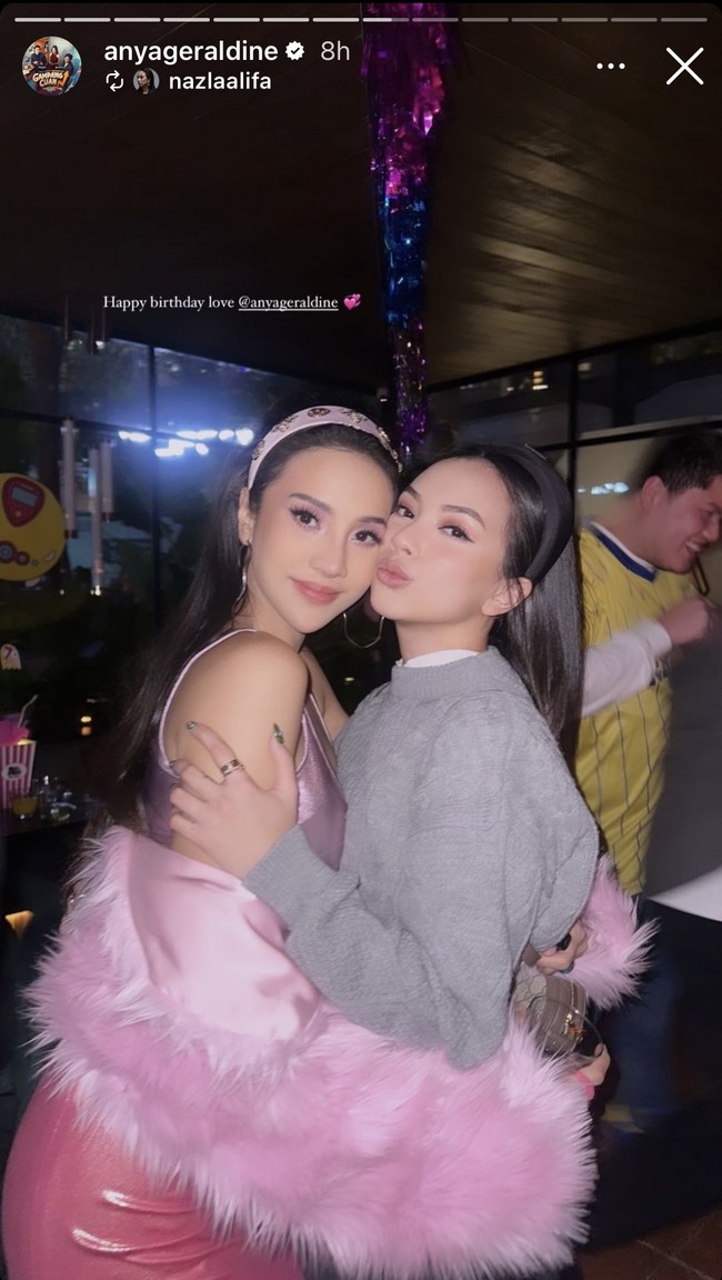 Anya juga tampak berpose dengan Nazla Alifa. Berpose bersama, keduanya terlihat sama-sama cantik. Foto: Instagram/@anyageraldine