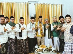Mahfud Sowan ke Ponpes Miftahul Huda Tasik yang Pernah Didatangi Prabowo