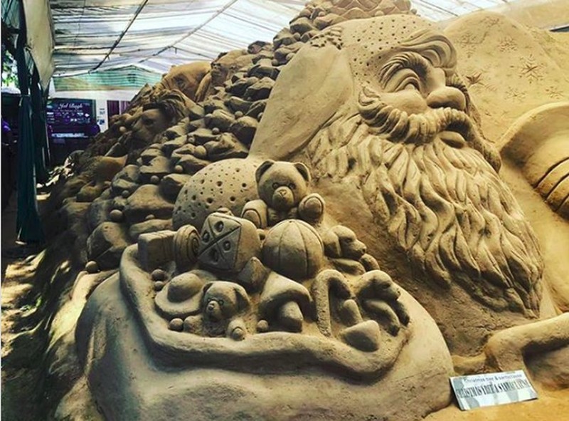 Cuma Modal Pasir Bisa Bikin Karya Seni Super Keren