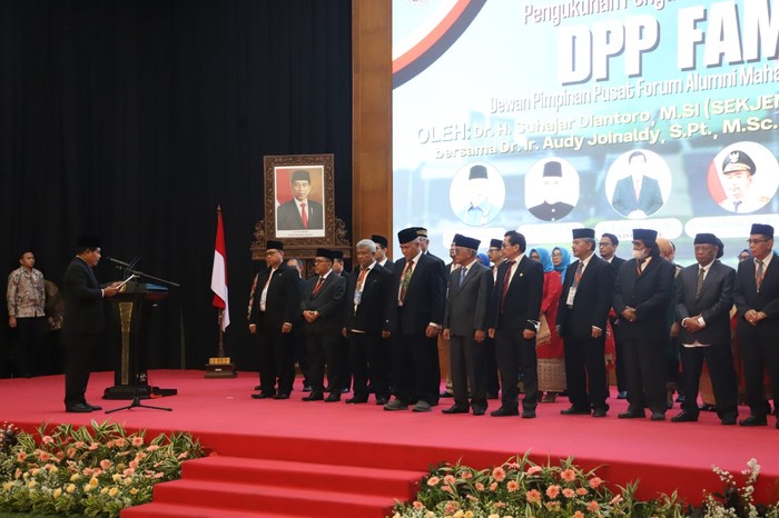 Kemendagri Kukuhkan DPP Forum Alumni Mahasiswa Minang Periode 2023-2027