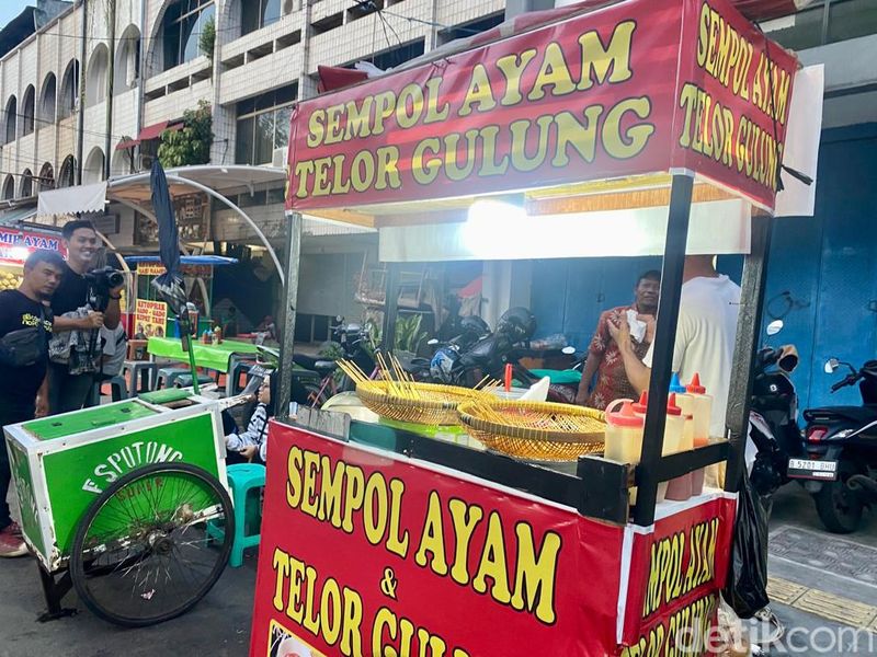 Kulineran Murah di Kota Tua Jakarta, Ada Kerak Telor hingga Bakso Mercon