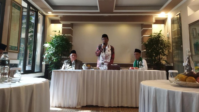 Mahfud Md memberikan sambutan di Ponpes Sirnamiskin, Bandung, Sabtu (16/12/2023).