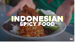 Mark Wiens Kepincut Kuliner Pedas Surabaya, Cicip Nasi Tongkol dan Ayam Penyet