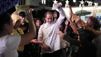 Simbang Gabi merupakan Misa Novena sembilan hari berturut-turut sebagai persiapan menyongsong Kelahiran Raja Agung yang dijanjikan oleh Allah Bapa untuk menebus dosa umat manusia.  