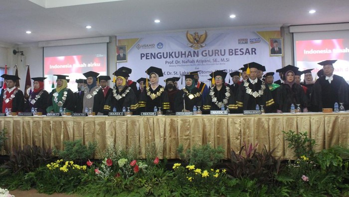 Universitas Sahid menyelenggarakan Sidang Terbuka dalam Pengukuhan Jabatan Guru Besar pada Sabtu (16/12/2023) di auditorium Pof. Sukamdani Sahid Gitosardjono, Universitas Sahid.