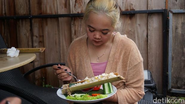 Nasi goreng bambu dan nasi goreng jati di Mojokerto