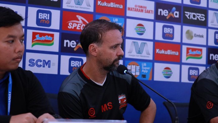 Pelatih Madura United Mauricio Souza