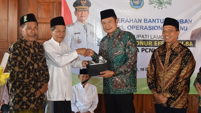Pemkab Lamongan memberikan satu mobil operasional ke PCNU Babat