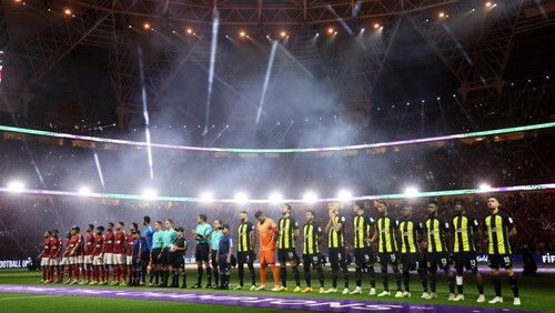 Soccer Football - Club World Cup - Second Round - Al Ahly v Al Ittihad - King Abdullah Sports City, Jeddah, Saudi Arabia - December 15, 2023  Al Ahly and Al Ittihad players line up before the match REUTERS/Amr Abdallah Dalsh