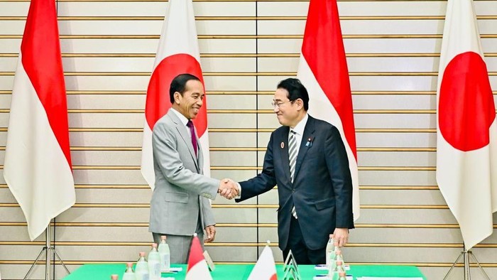 Presiden Jokowi telah melakukan pertemuan bilateral dengan Perdana Menteri Jepang Fumio Kishida, di Istana Akasaka, Tokyo. (dok BPMI Setpres)