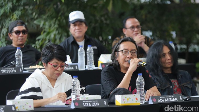 Sejumlah musisi tampil dalam babak final ajang 