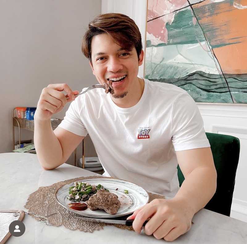 Seru! Momen Irwansyah Makan Bareng Zaskia Sungkar dan Temannya