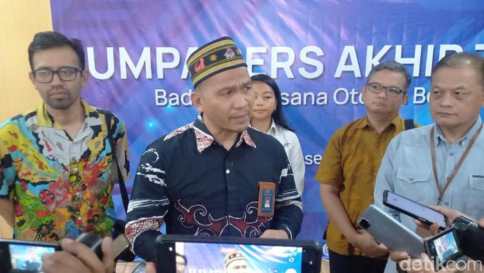 Direktur Utama BPOB Agustin Peranginangin saat ditemui wartawan di Kantor BPOB, Sabtu (16/12).