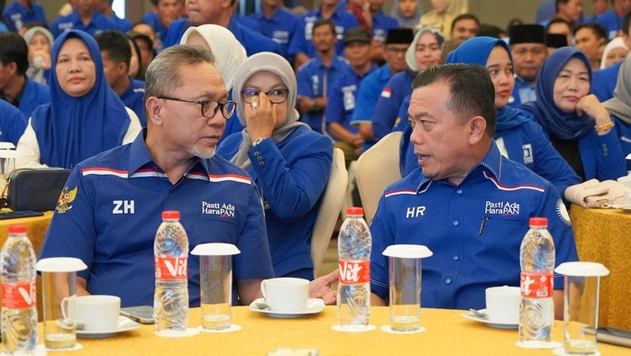 Zulhas dan Al Haris saat berada di konsolidasi PAN di Jambi