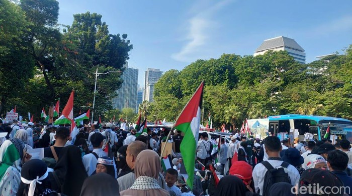 Aksi bela Palestina di depan Kedubes AS di Jakarta Pusat
