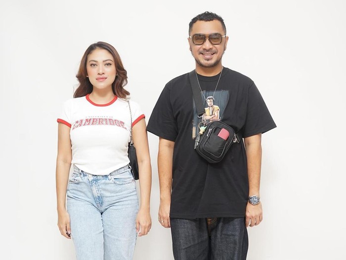 Anggota PSI, Cynthia Riza dan Giring Ganesha