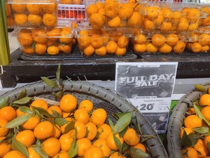 Buah-buahan di Transmart Full Day Sale Mulai dari Rp 700-an/100 Gram Aja!