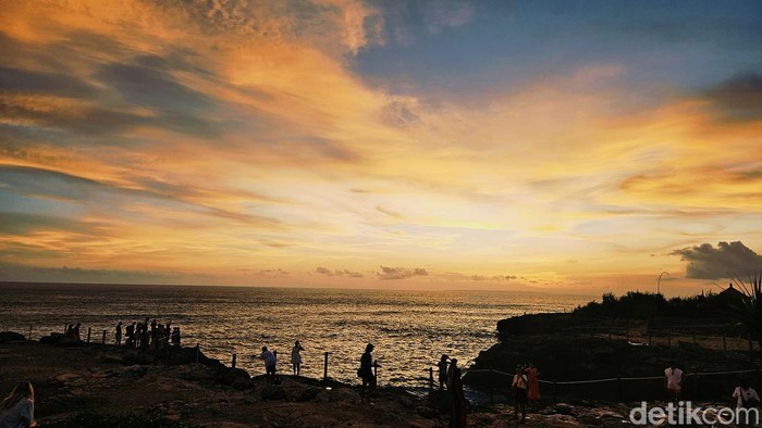 Devils Tears berada di Pulau Nusa Lembongan, Kecamatan Nusa Penida, Sabtu (16/12/2023). (Putu Krista/detikBali)