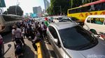 Gambir Sempat Macet Imbas Aksi Pro Palestina, Bule-Motor Tembus Kerumunan