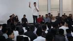 Ganjar Disambut Ribuan Santri di Pesantren Magelang