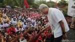 Ganjar Minta Relawan Jaga Jateng Tetap jadi Kandang PDIP