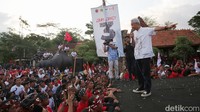 Mantan Gubernur Jawa Tengah itu mengatakan dirinya juga pernah menjadi relawan.