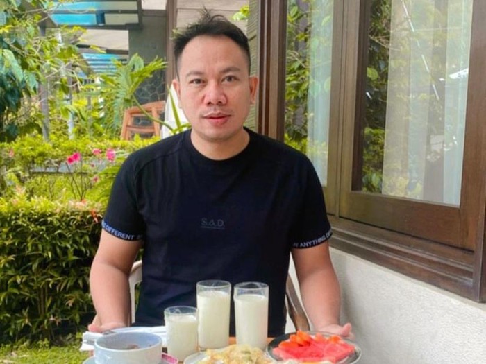 Hobi Makan-makan, Vicky Prasetyo Doyan Makan Bakso hingga Nasi Mandhi