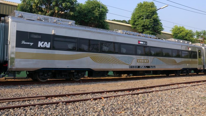 Kereta Luxury Kereta New Generation tersebut merupakan bagian dari pengadaan 612 unit kereta Stainless Steel New Generation periode 2023 s.d 2026 yang didatangkan dari PT INKA (Persero).