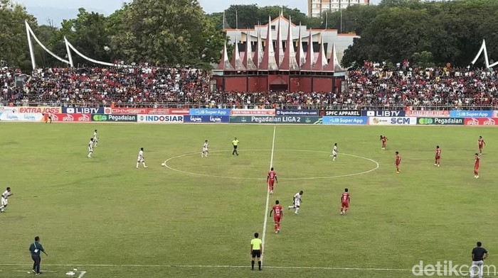 Laga Semen Padang vs Persiraja
