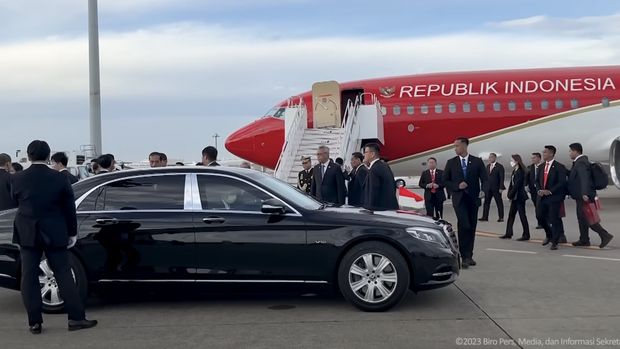 Mercedes-Benz Maybach S600 Guard jadi mobil yang dipakai Presiden Jokowi di Jepang