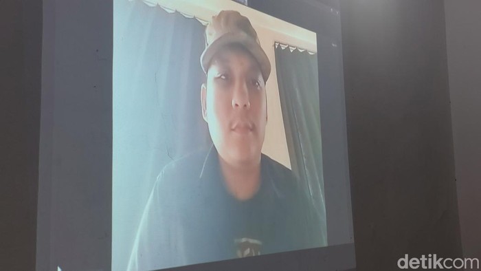 Pengurus KAMMI Rizki Agus Saputra hadir secara virtual saat jumpa pers