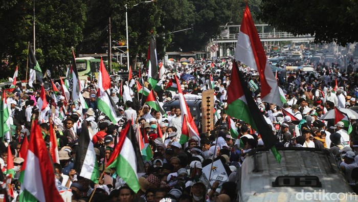 Potret Massa Bela Palestina Geruduk Kedubes AS Potret Massa Bela Palestina Geruduk Kedubes AS