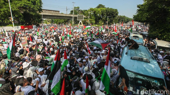 Potret Massa Bela Palestina Geruduk Kedubes AS Potret Massa Bela Palestina Geruduk Kedubes AS