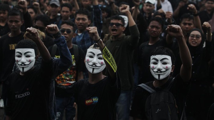 Ribuan Mahasiswa Gelar Aksi Mimbar Demokrasi di Makassar Ribuan Mahasiswa Gelar Aksi Mimbar Demokrasi di Makassar