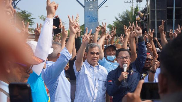 Sekjen Gerindra Ahmad Muzani hadiri deklarasi nelayan dukung Prabowo-Gibran di Tegal