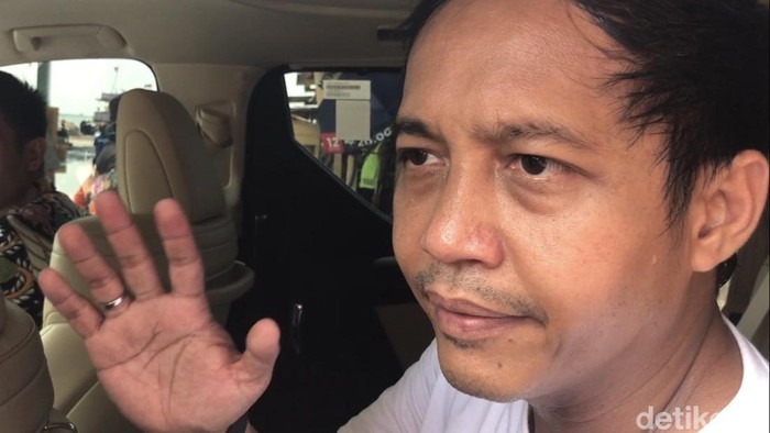 Sekjen PSI Raja Juli Antoni usai mendampingi Kaesang Pangarep blusukan di Pelabuhan Perikanan Tasikagung, Rembang, Minggu (17/12/2023).