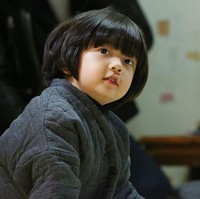 Kim Kang Hoon pertama kali muncul di hadapan publik sebagai cast acara televisi Mom and Dad from Today pada tahun 2013. Saat itu, dia baru berusia empat tahun. Dan mendapat tawaran akting pertamanya sebagai pemain drama Korea Pride and Prejudice. Foto: dok. Instagram @kanghoon.juwon