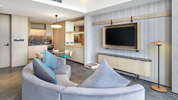 Menuju akhir tahun 2023, Artotel Group kembalimenambah properti hotelnya, kali ini berada di kawasan Serpong - Tangerang, yaituVIVERE Hotel, ARTOTEL Curated.
