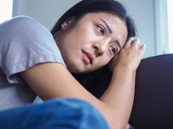 Bagaimana Bisa Move On Kalau Dia Masih Menghubungi Saya?