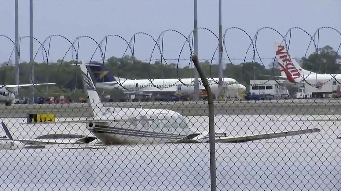 Bandara Cairns Australia Terendam Banjir Curah hujan tinggi menyebabkan banjir di Cairns, Australia, Senin (18/12/2023). Selain menerjang permukiman, banjir juga merendam Bandara Cairns.
