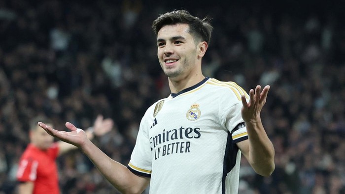 Soccer Football - LaLiga - Real Madrid v Villarreal - Santiago Bernabeu, Madrid, Spain - December 17, 2023 Real Madrids Brahim Diaz celebrates scoring their third goal REUTERS/Isabel Infantes